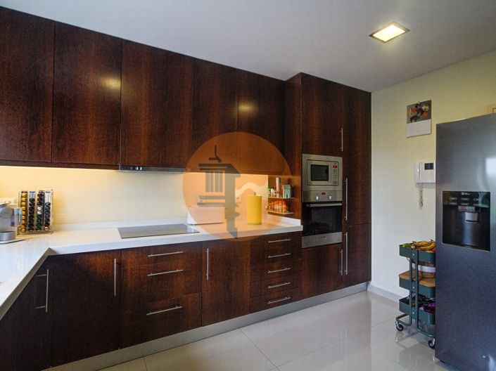 Image No.16-3 Bed House for sale