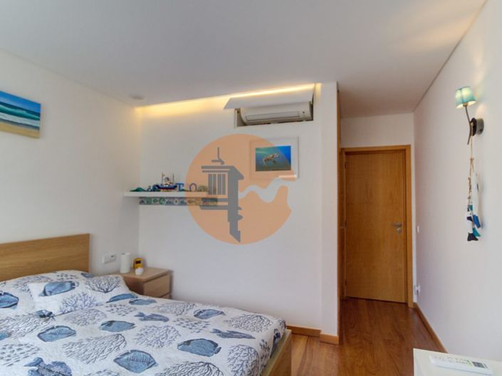 Image No.45-3 Bed House for sale