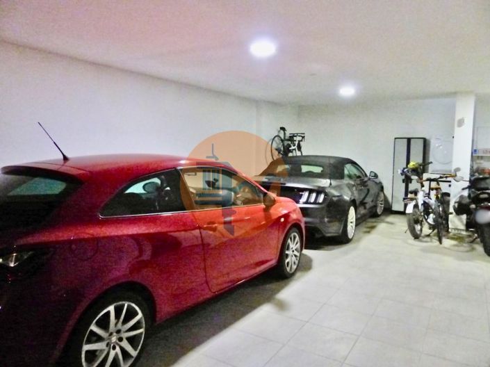 Image No.52-3 Bed House for sale