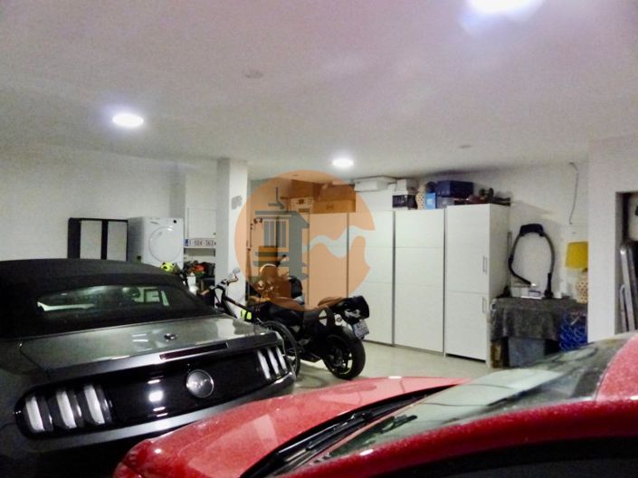 Image No.53-3 Bed House for sale