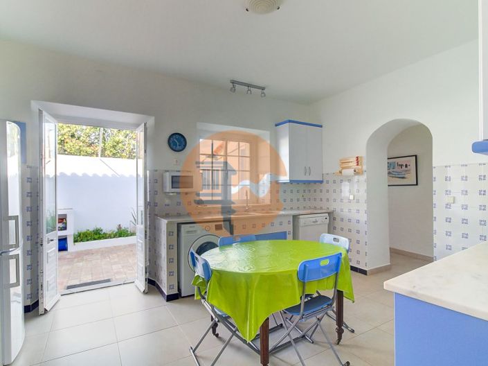 Image No.13-4 Bed House for sale