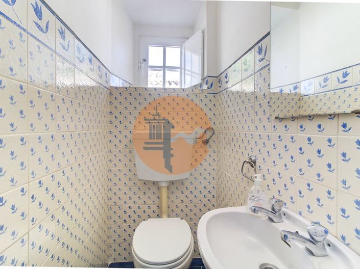 Image No.30-4 Bed House for sale