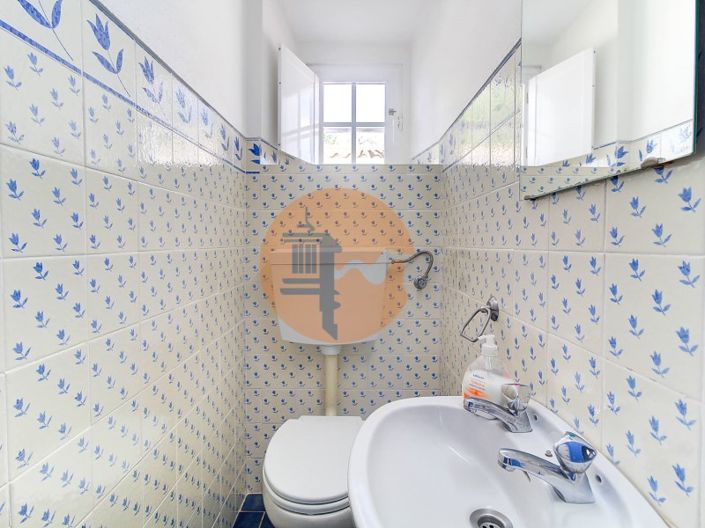 Image No.32-4 Bed House for sale