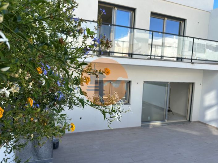 Image No.37-3 Bed House for sale