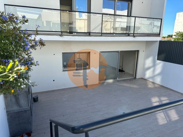 Image No.38-3 Bed House for sale