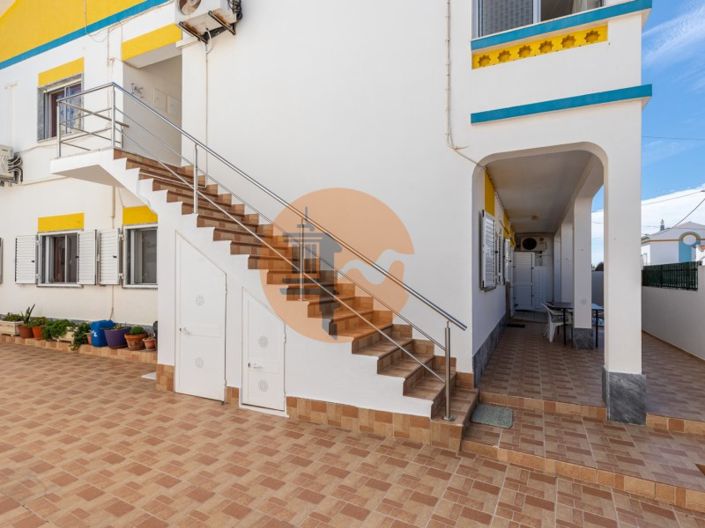 Image No.11-12 Bed Property for sale