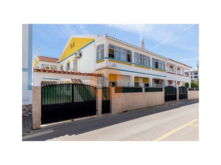 Image No.13-12 Bed Property for sale