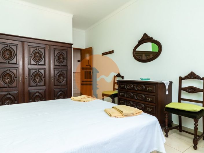 Image No.34-12 Bed Property for sale