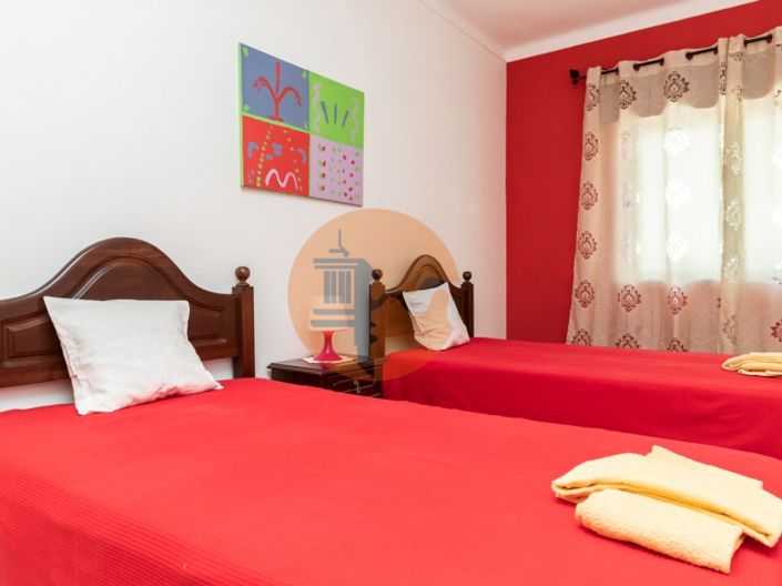 Image No.46-12 Bed Property for sale