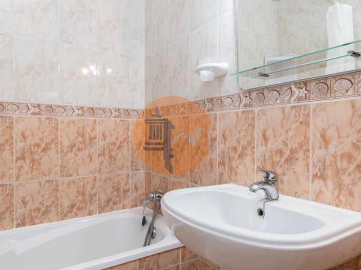 Image No.55-12 Bed Property for sale