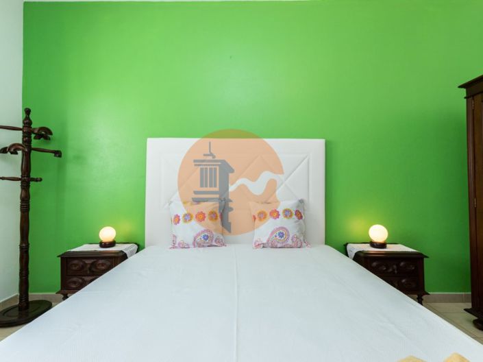 Image No.36-12 Bed House for sale