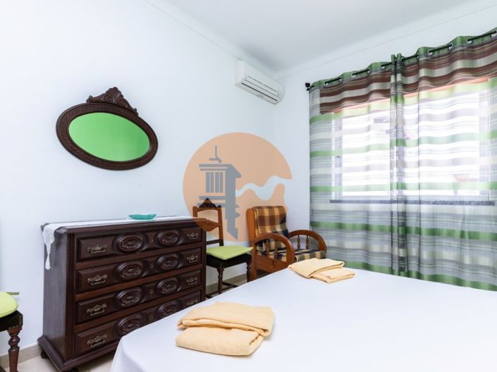 Image No.45-12 Bed House for sale