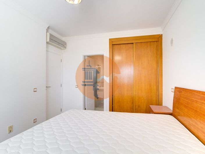 Image No.19-4 Bed House for sale