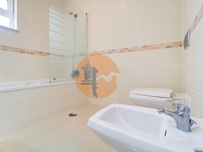 Image No.21-4 Bed House for sale