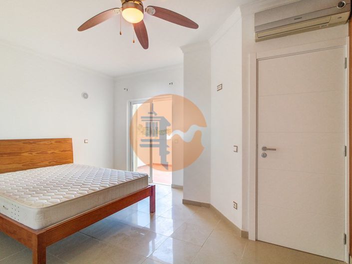 Image No.22-4 Bed House for sale