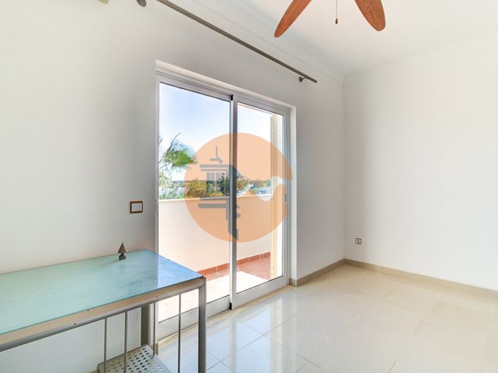 Image No.29-4 Bed House for sale