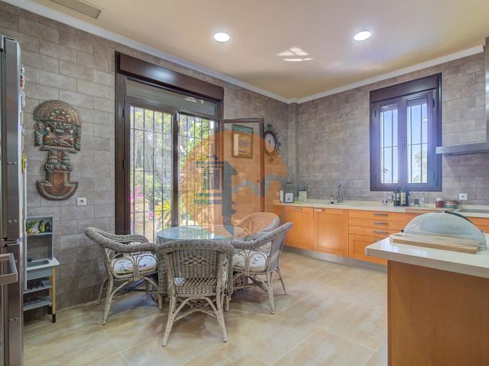 Image No.31-4 Bed House for sale