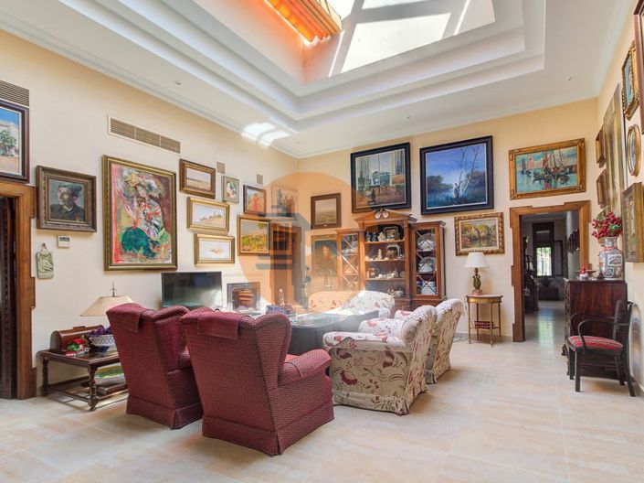 Image No.9-4 Bed House for sale