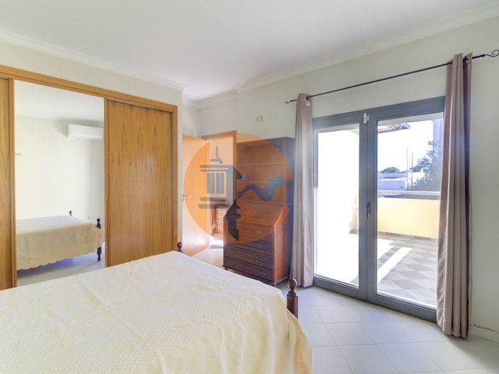 Image No.19-4 Bed House for sale