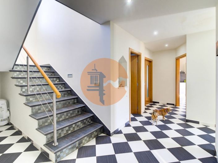 Image No.29-4 Bed House for sale