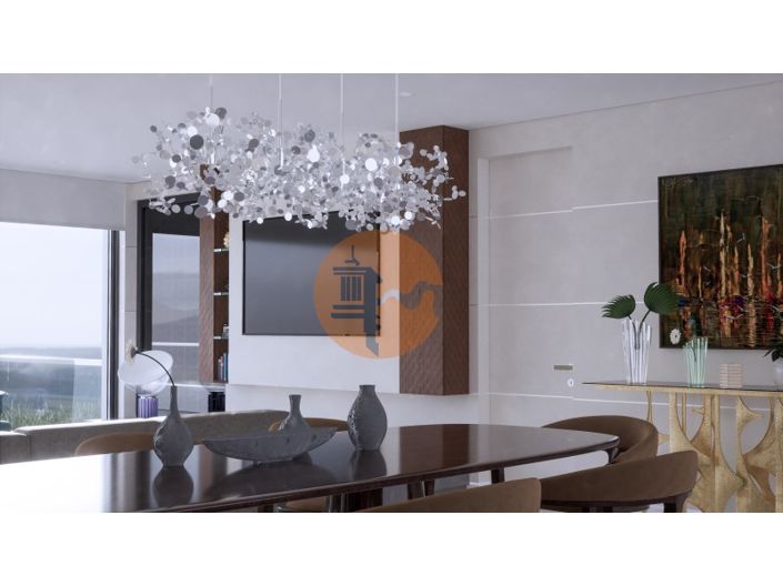 Image No.2-4 Bed House for sale