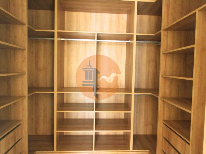 Image No.32-4 Bed House for sale