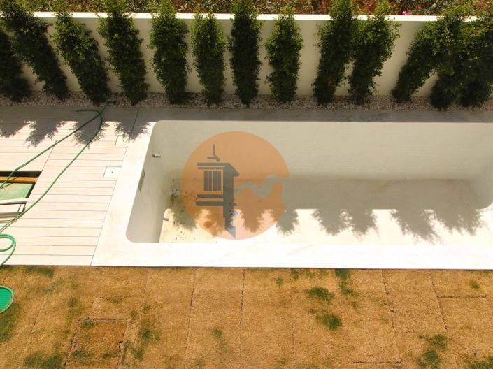 Image No.35-4 Bed House for sale