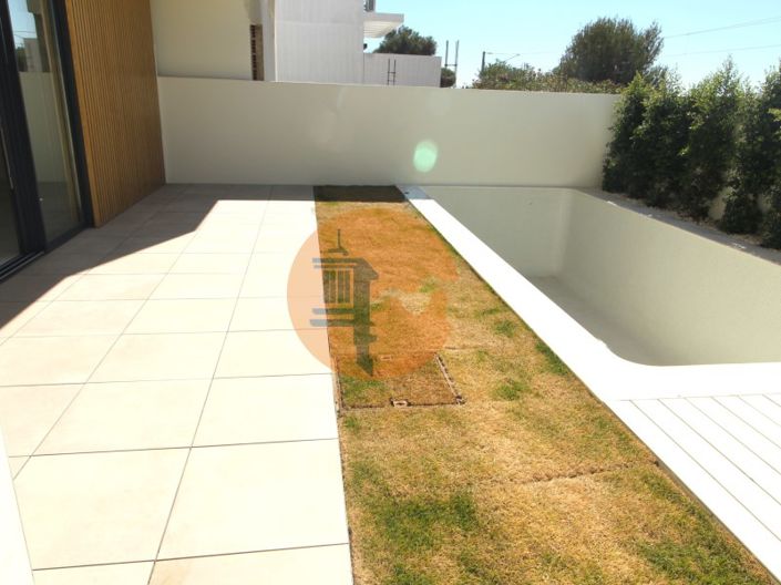 Image No.21-4 Bed House for sale