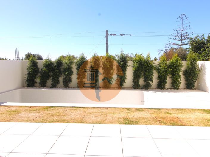 Image No.22-4 Bed House for sale