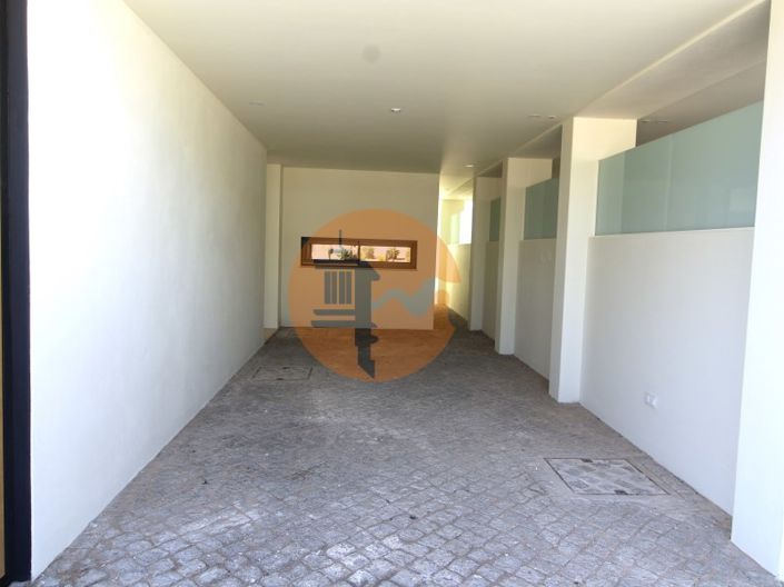 Image No.23-4 Bed House for sale