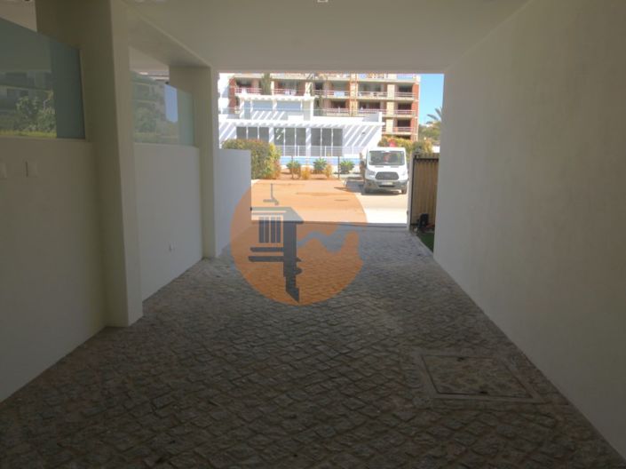 Image No.24-4 Bed House for sale