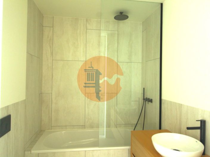 Image No.28-4 Bed House for sale