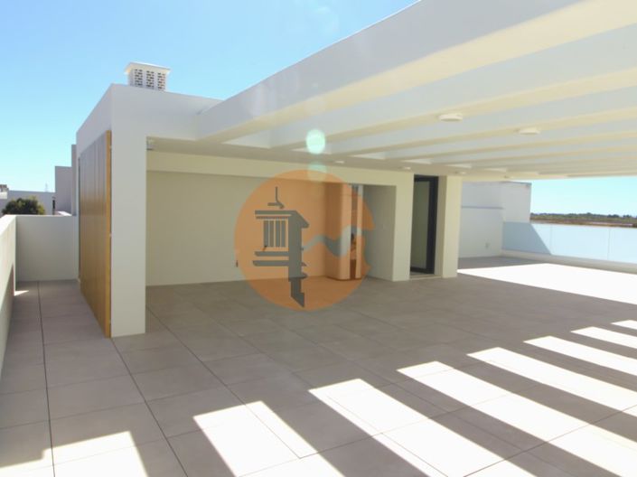 Image No.44-4 Bed House for sale