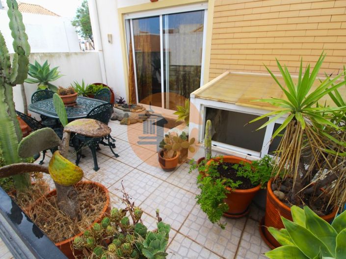 Image No.17-2 Bed House for sale