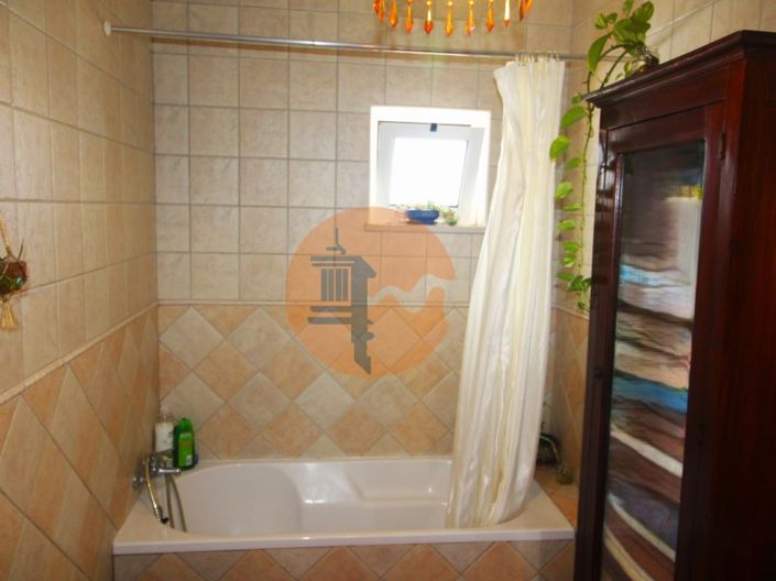 Image No.25-2 Bed House for sale