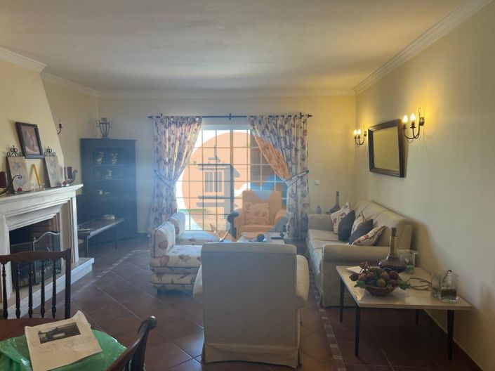 Image No.11-2 Bed House for sale