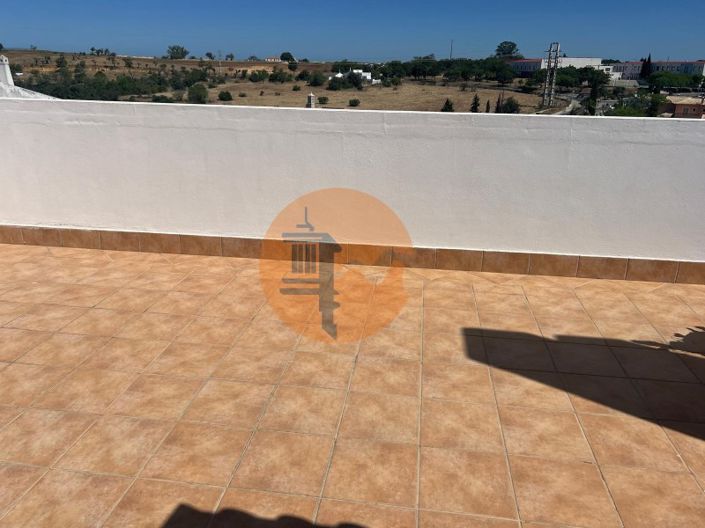 Image No.15-2 Bed House for sale