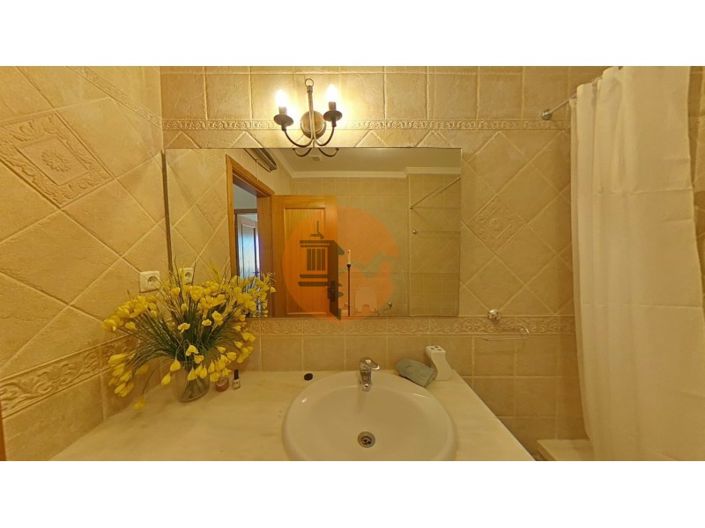 Image No.36-2 Bed House for sale