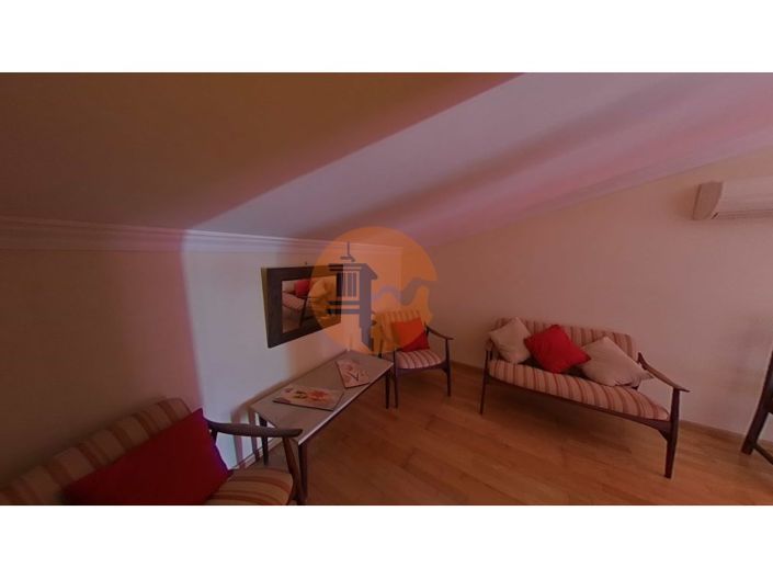 Image No.42-2 Bed House for sale