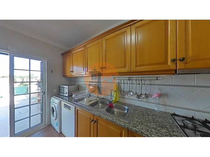 Image No.45-2 Bed House for sale