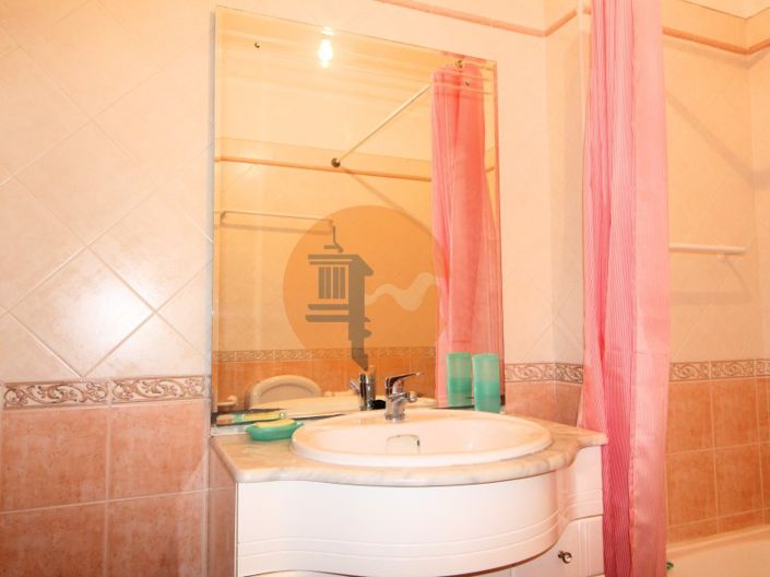 Image No.23-2 Bed Apartment for sale