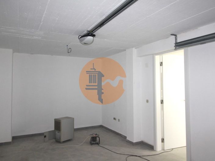 Image No.4-3 Bed House for sale