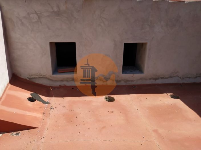 Image No.24-6 Bed Farmhouse for sale