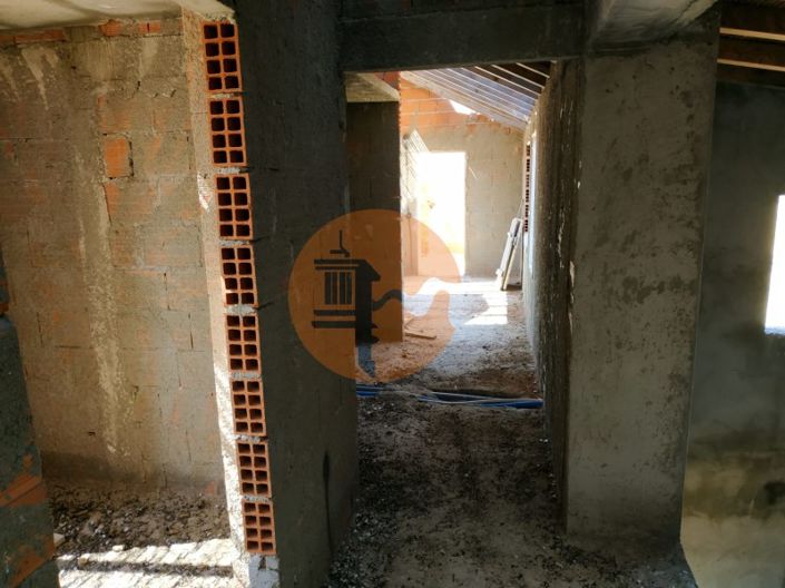 Image No.25-6 Bed Farmhouse for sale