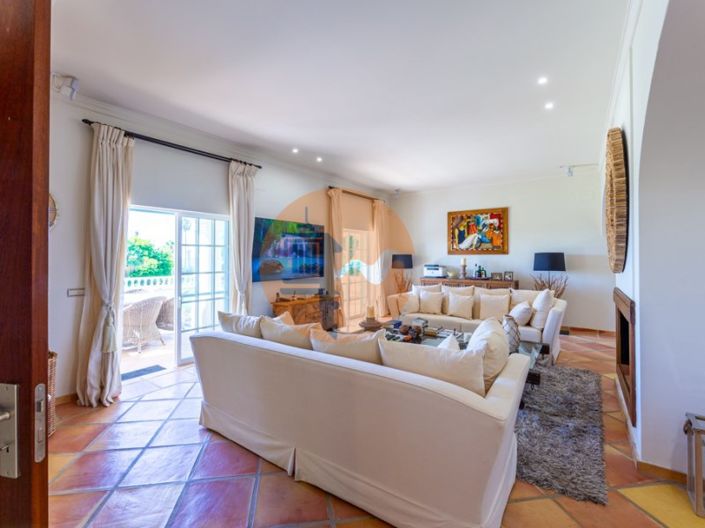 Image No.11-5 Bed House for sale