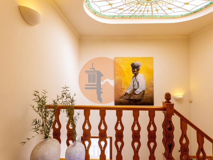 Image No.3-5 Bed House for sale