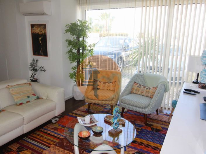 Image No.10-4 Bed House for sale