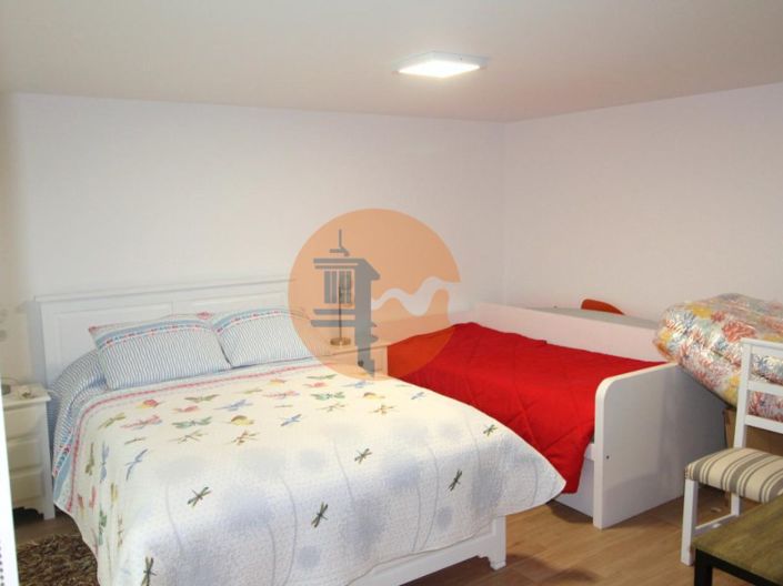 Image No.37-4 Bed House for sale