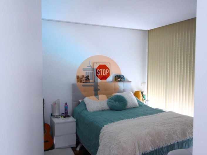 Image No.52-4 Bed House for sale