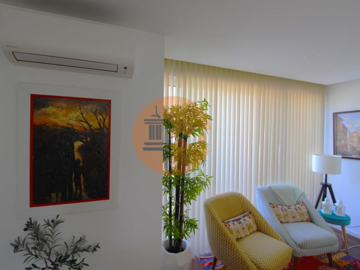 Image No.9-4 Bed House for sale